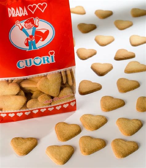 Biscotti “Cuori” alle mele – Prada .